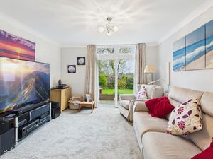 Sitting Room- click for photo gallery